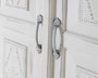 GINER Y COLOMER Armoire 2 portes en bois de manguier blanc décapé